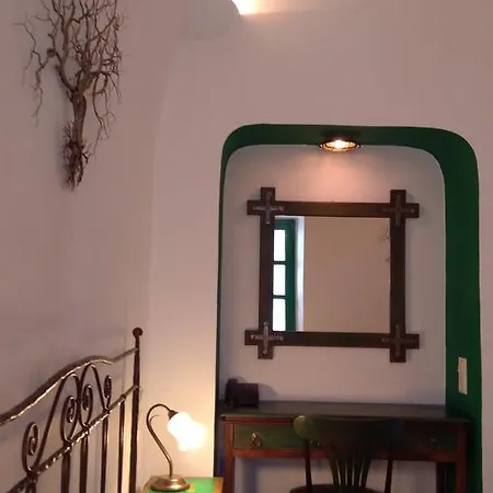 Donna's House Santorini